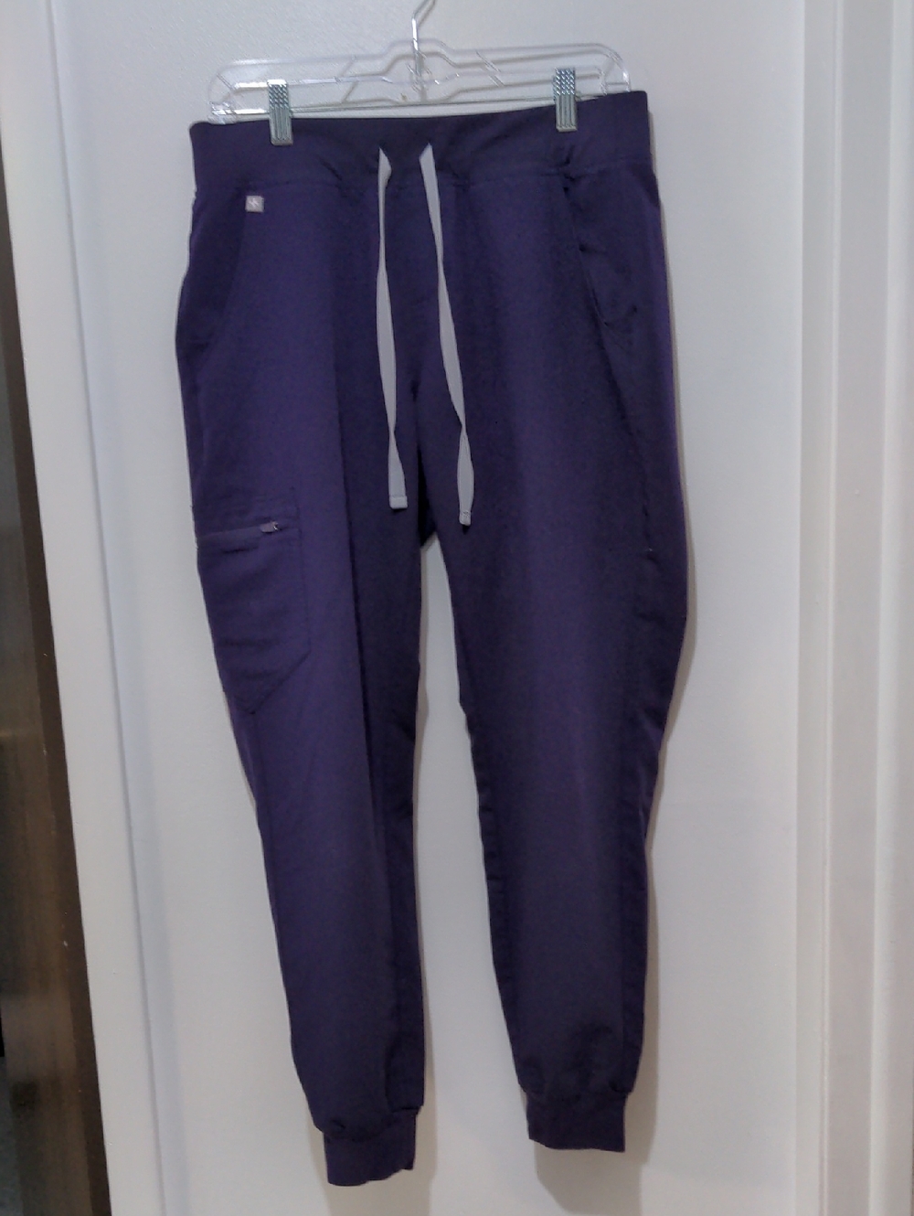 EUC Figs Zamora Joggers: Purple Jam